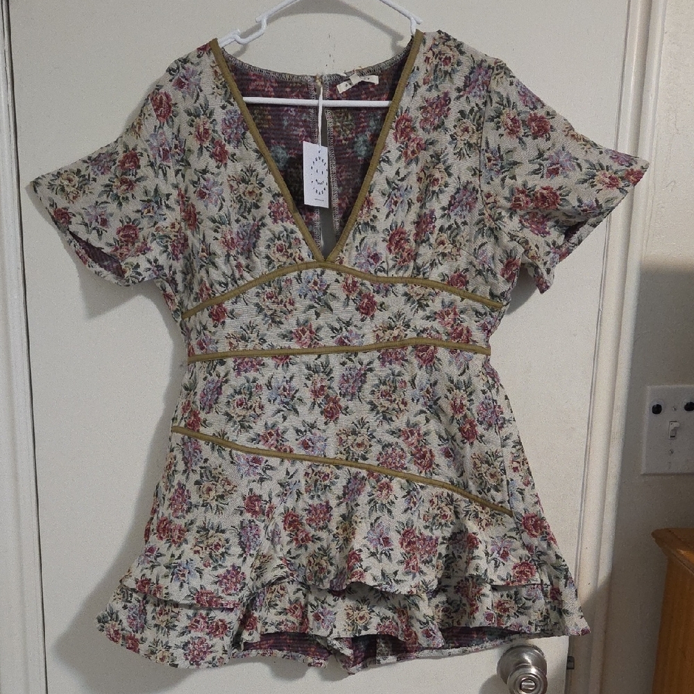 Floral V-Neck Ruffle Hem Romper